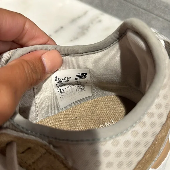 Men’s New Balance sneaker - Picture 6 of 6